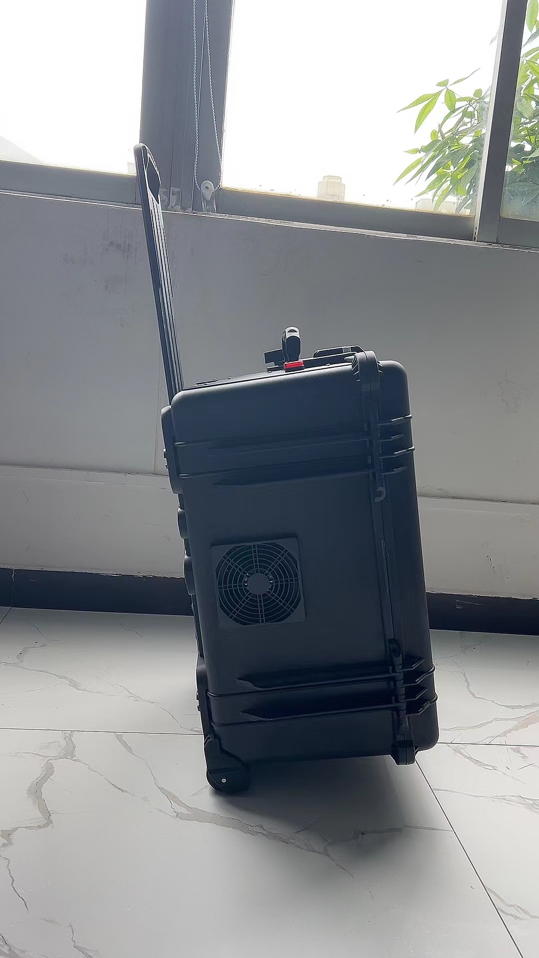 熊口管理区手拉箱型移动通信干扰器