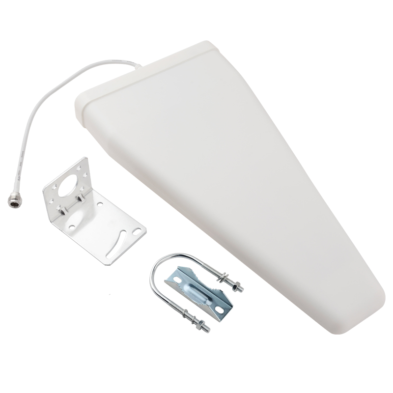  熊口管理区对数周期天线定向接收发射700-3700MHz